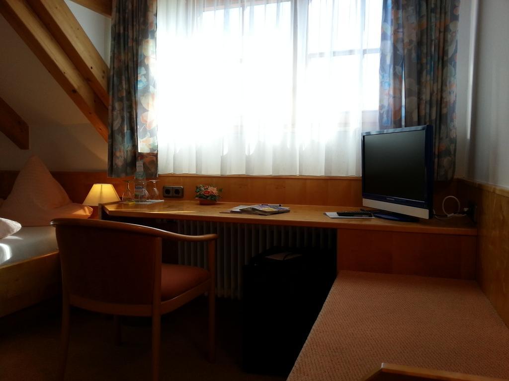 Hotel Seewirt Nonnenhorn Kamer foto