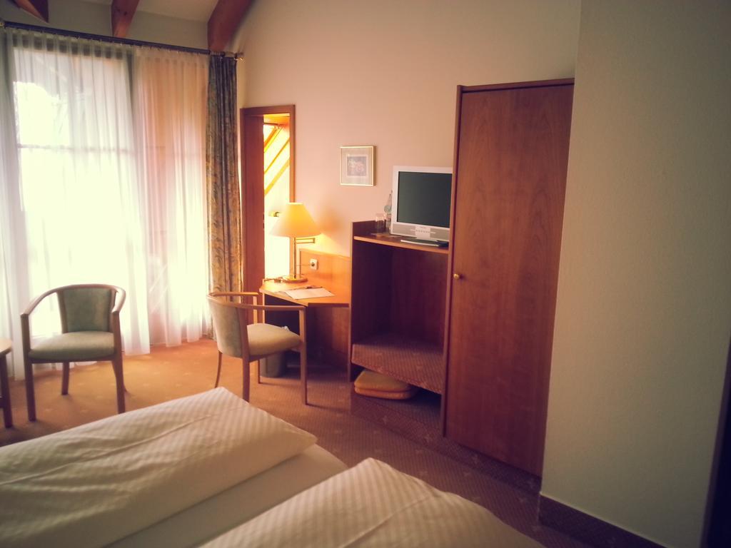 Hotel Seewirt Nonnenhorn Kamer foto