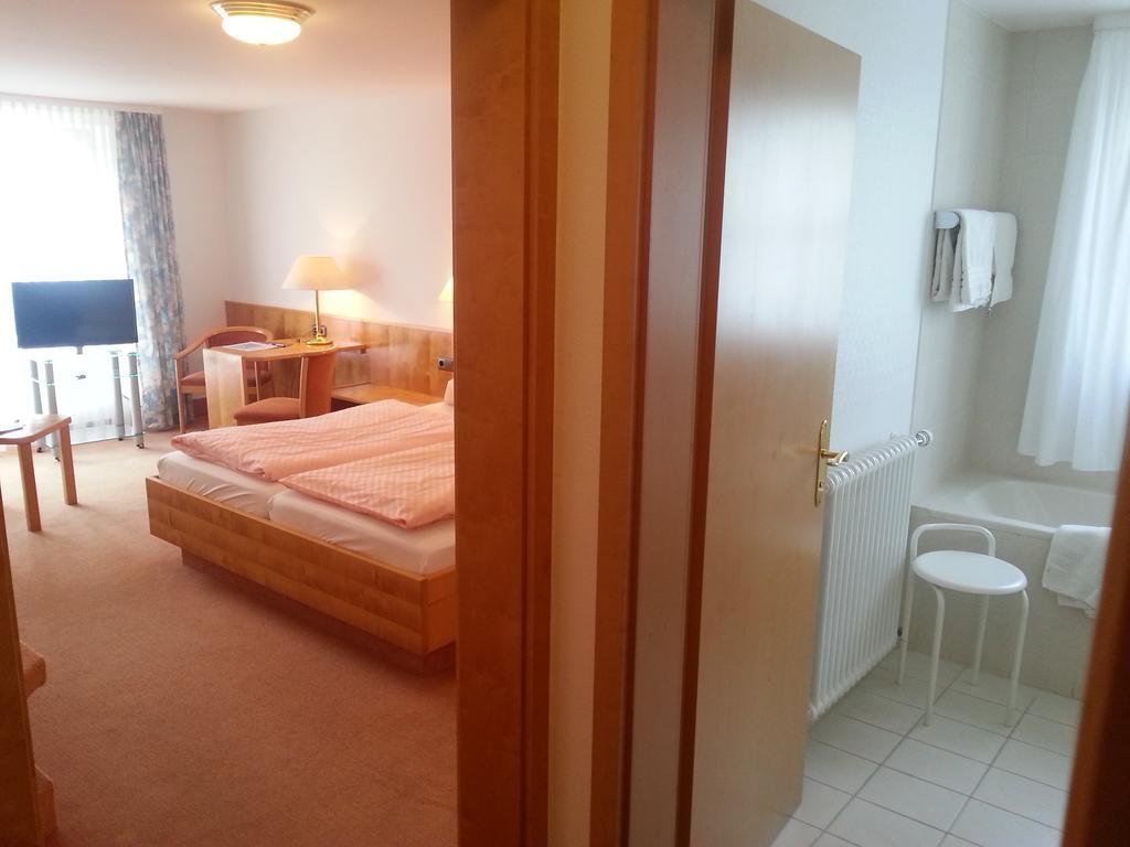 Hotel Seewirt Nonnenhorn Kamer foto