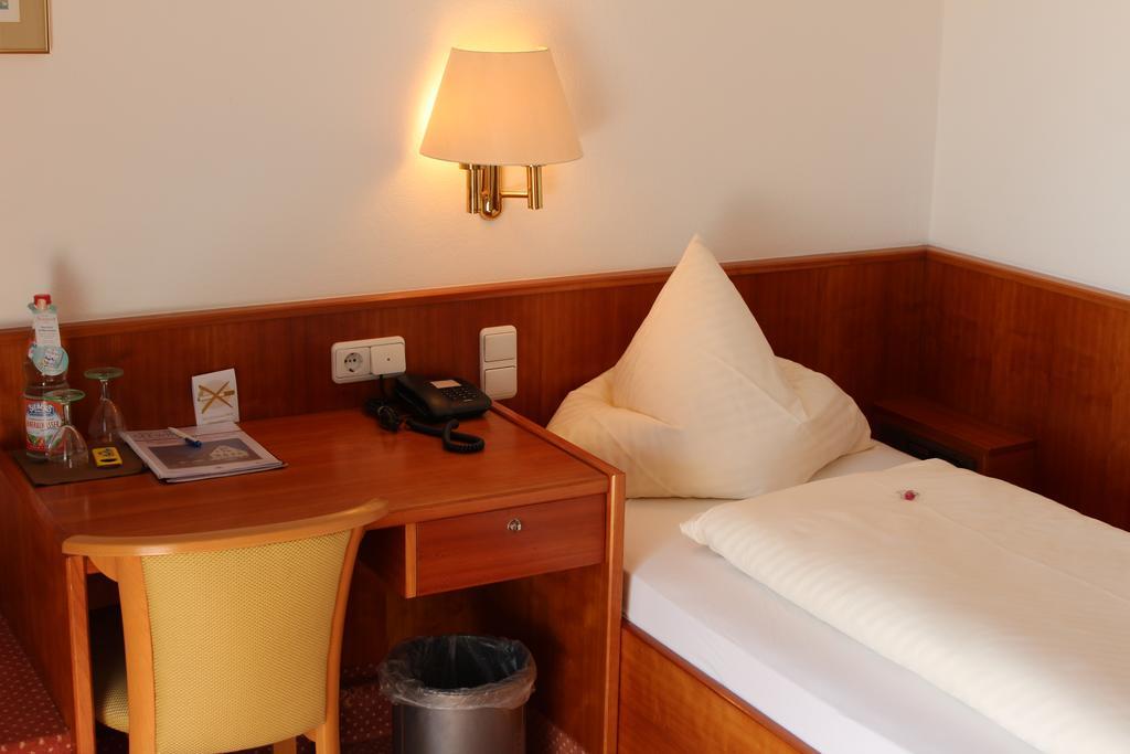 Hotel Seewirt Nonnenhorn Buitenkant foto