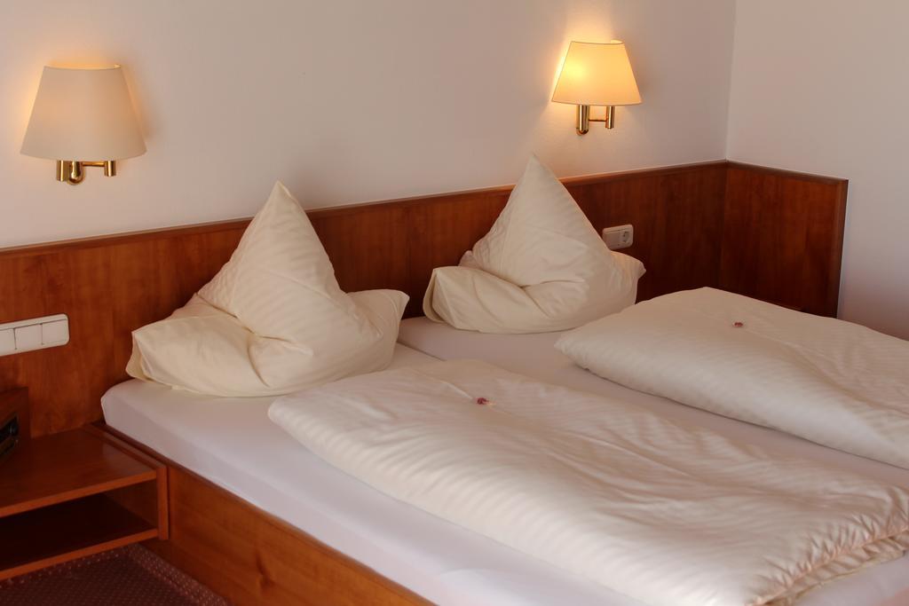 Hotel Seewirt Nonnenhorn Buitenkant foto