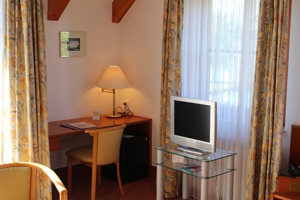 Hotel Seewirt Nonnenhorn Buitenkant foto