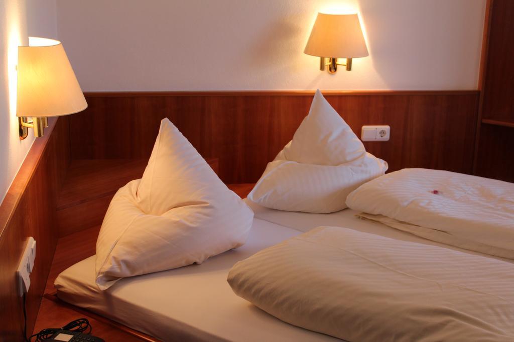 Hotel Seewirt Nonnenhorn Buitenkant foto