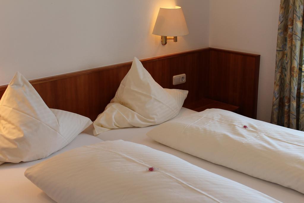 Hotel Seewirt Nonnenhorn Buitenkant foto